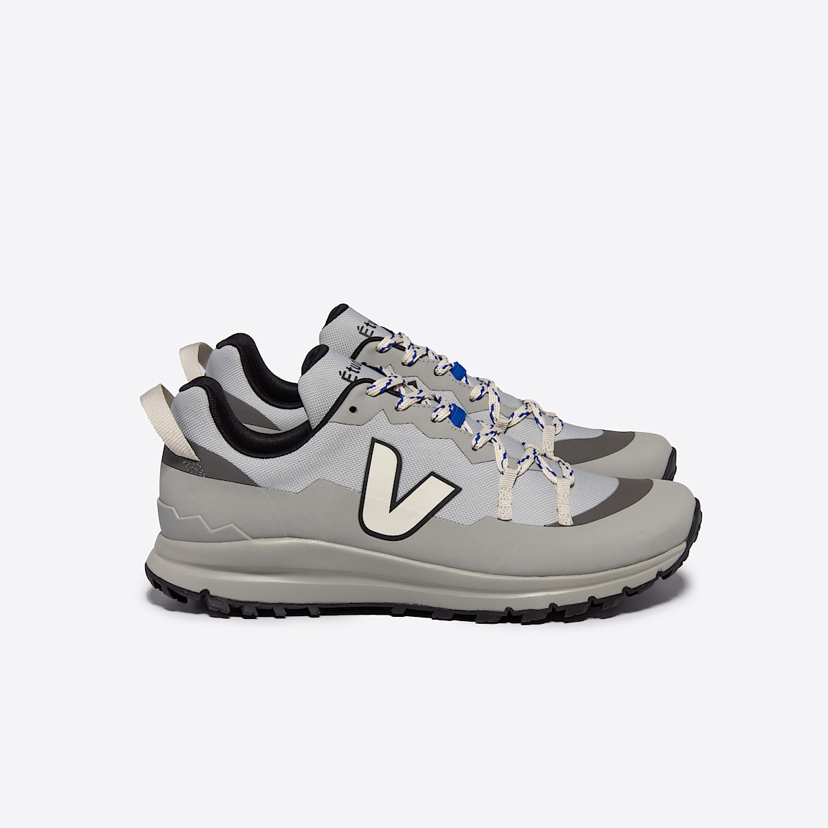 VEJA X ÉTUDES SHARK