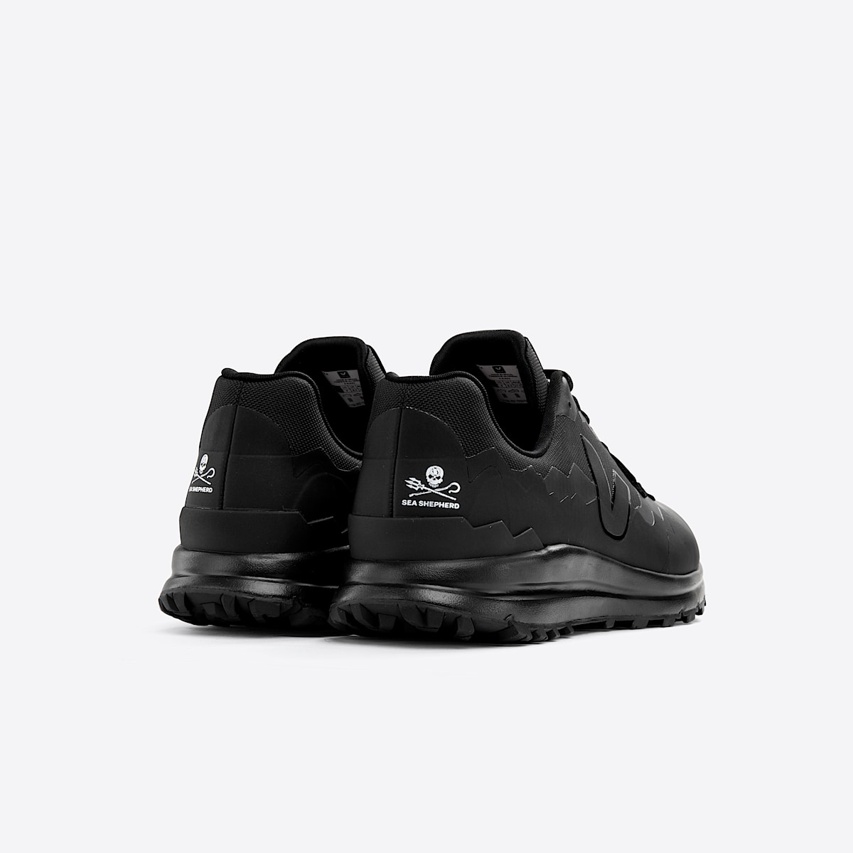 FITZ ROY TREK-SHELL VEJA X SEA SHEPHERD FULL BLACK - Image 3