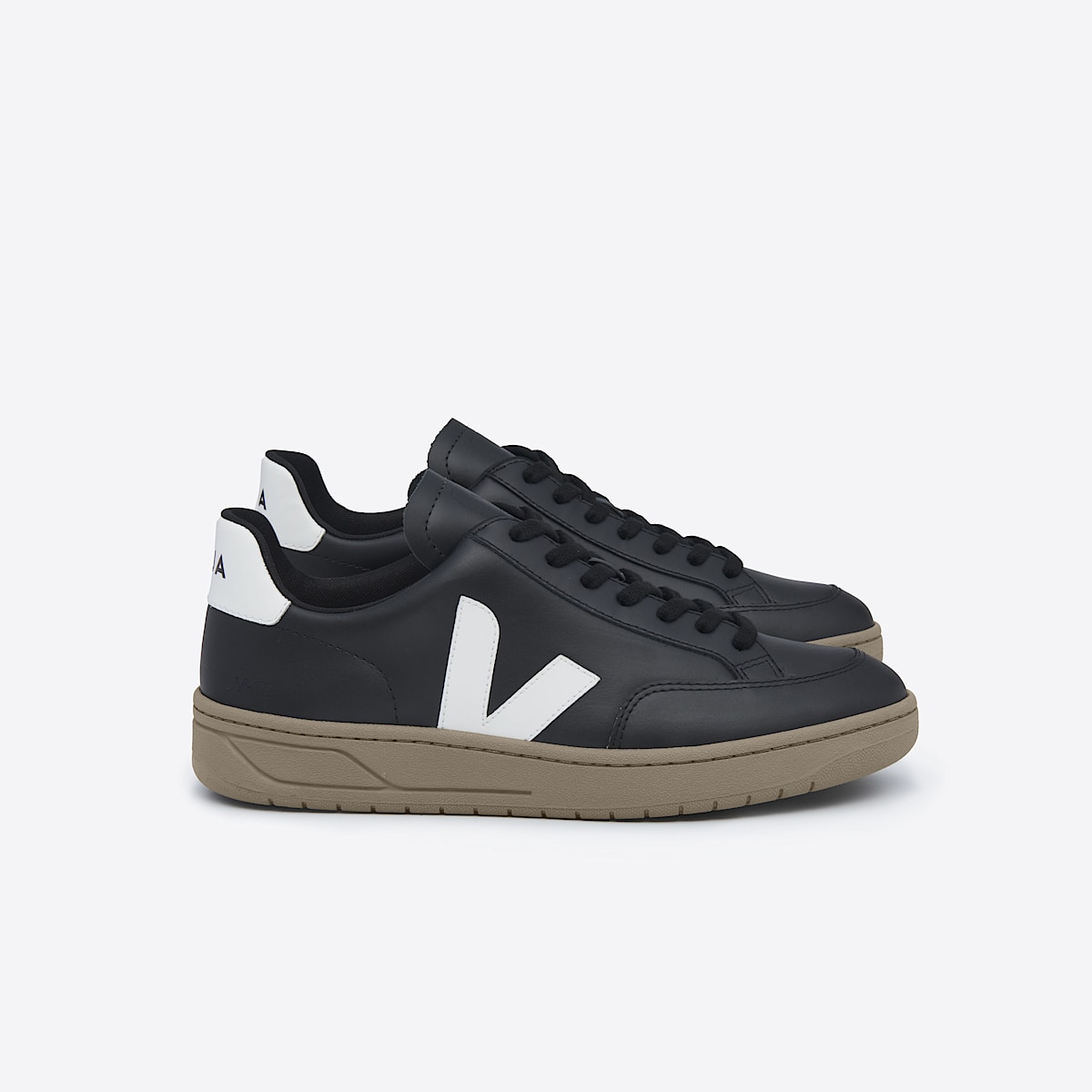V-12 LEATHER BLACK DUNE