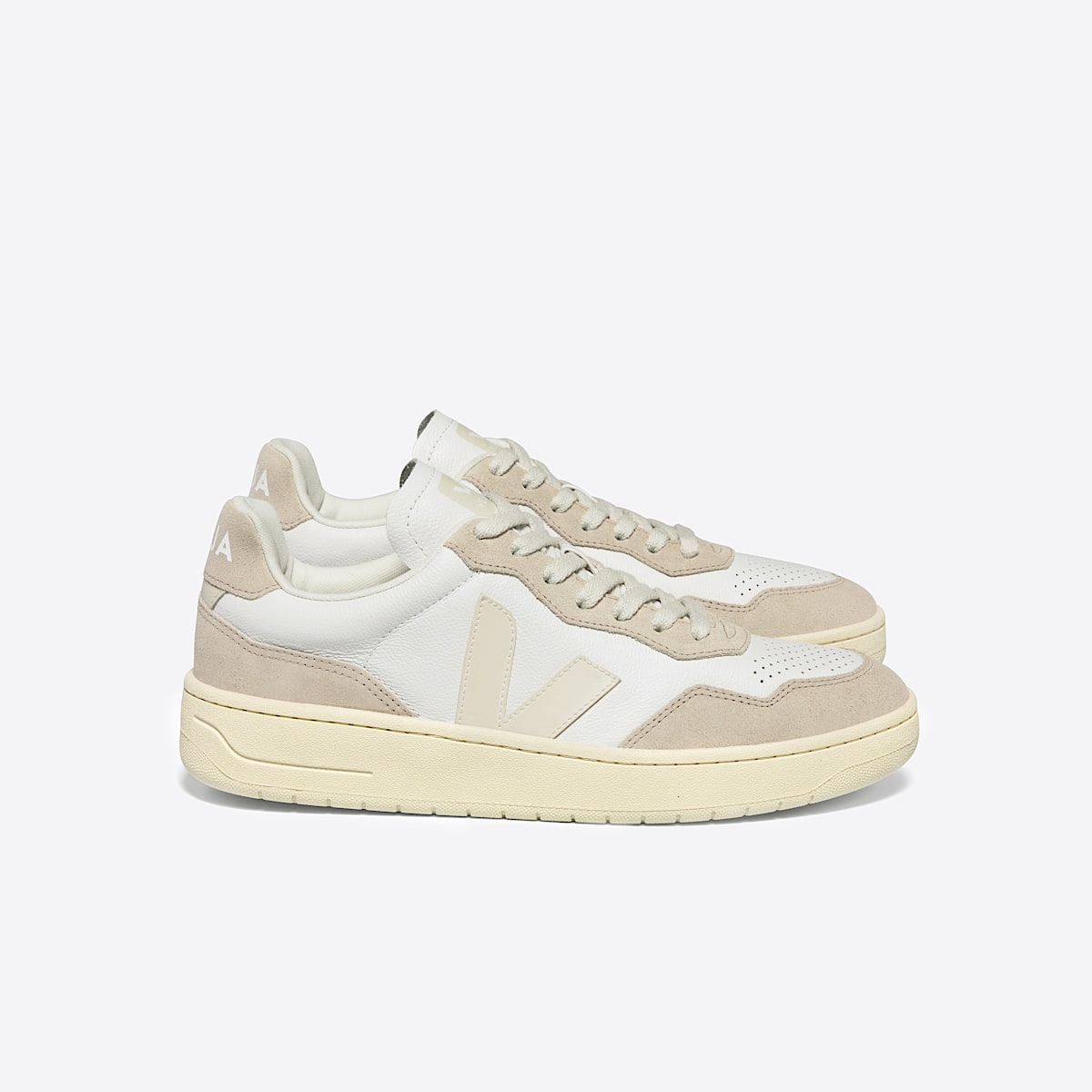 V-90 LEATHER WHITE PIERRE