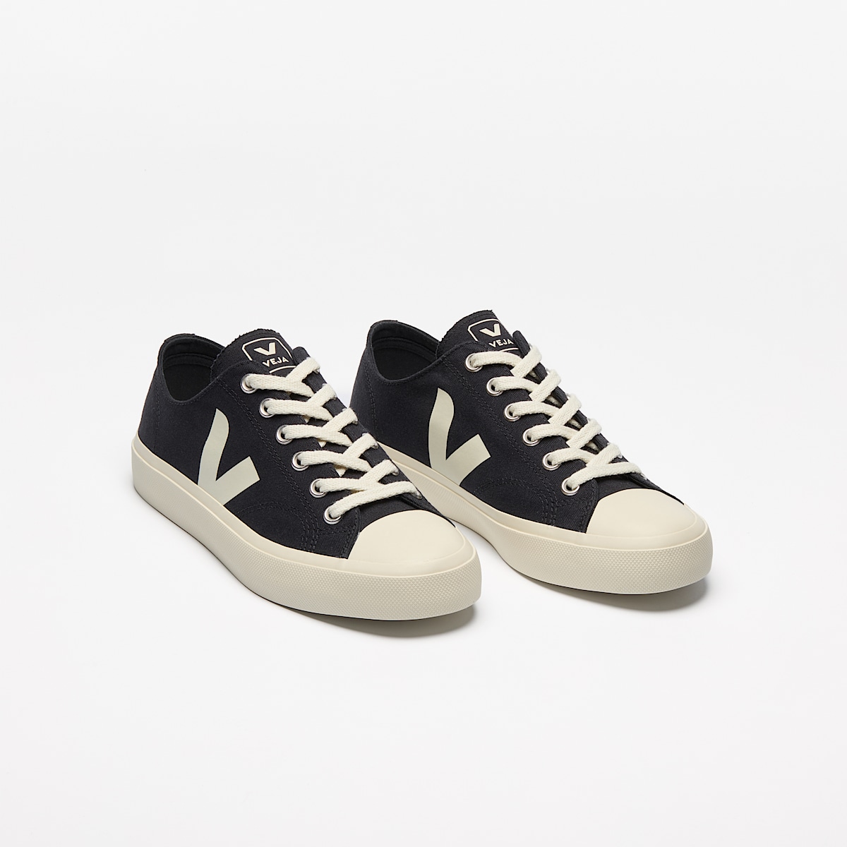 WATA II LOW CANVAS BLACK PIERRE - Image 2